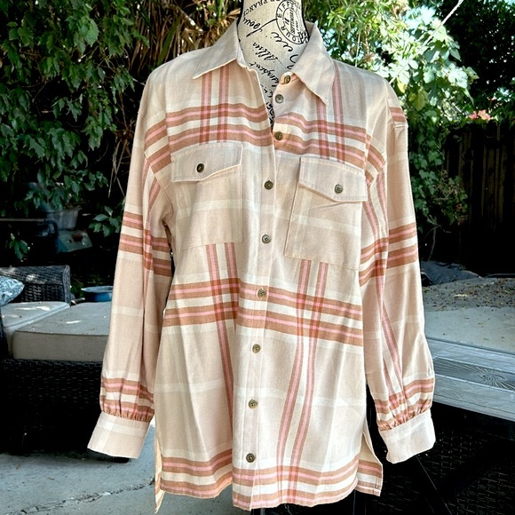 NWT Spell Basecamp Flannel in Musk size small - Picture 5 of 15
